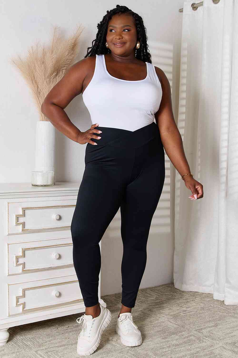 V-Waistband Sports Leggings